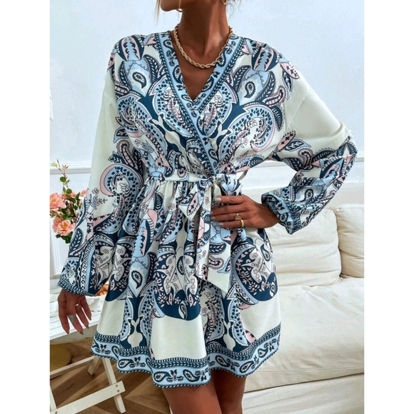 ✅ Boho Paisley Print Belted Bishop Sleeves Dress - Picture 6 of 7